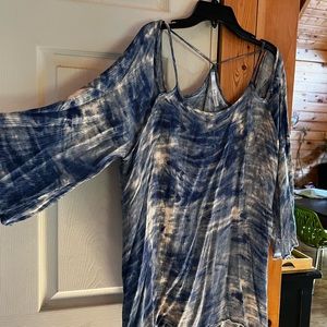 Blue and white pattern top with bell sleeves